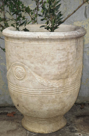 The Faraway Garden Olive Pot is a stunningly elegant, large planter ideal for use as a focal point in the garden, or on a patio or terrace.  It makes a wonderful planter to provide impressive artistry in a kitchen garden setting and is ideal planted with an ornamental or fruit tree. Choose a sepia wash for an instant aged effect.