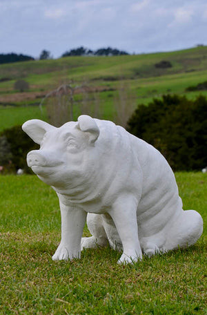 The Faraway Garden Wilbur is a perfectly proportioned depiction of a favourite farmyard character the pig, known to be highly social and intelligent animal. In Chinese culture, pigs are the symbol of wealth.  This delightful statue works wonderfully in an entry, or nestled in an herbaceous border.